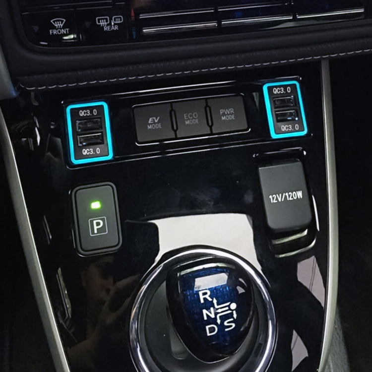 Car QC3.0 Fast Charge USB Interface Modification Charger for Toyota, Fuse to Take Power, Fuse (Ice Blue Light)