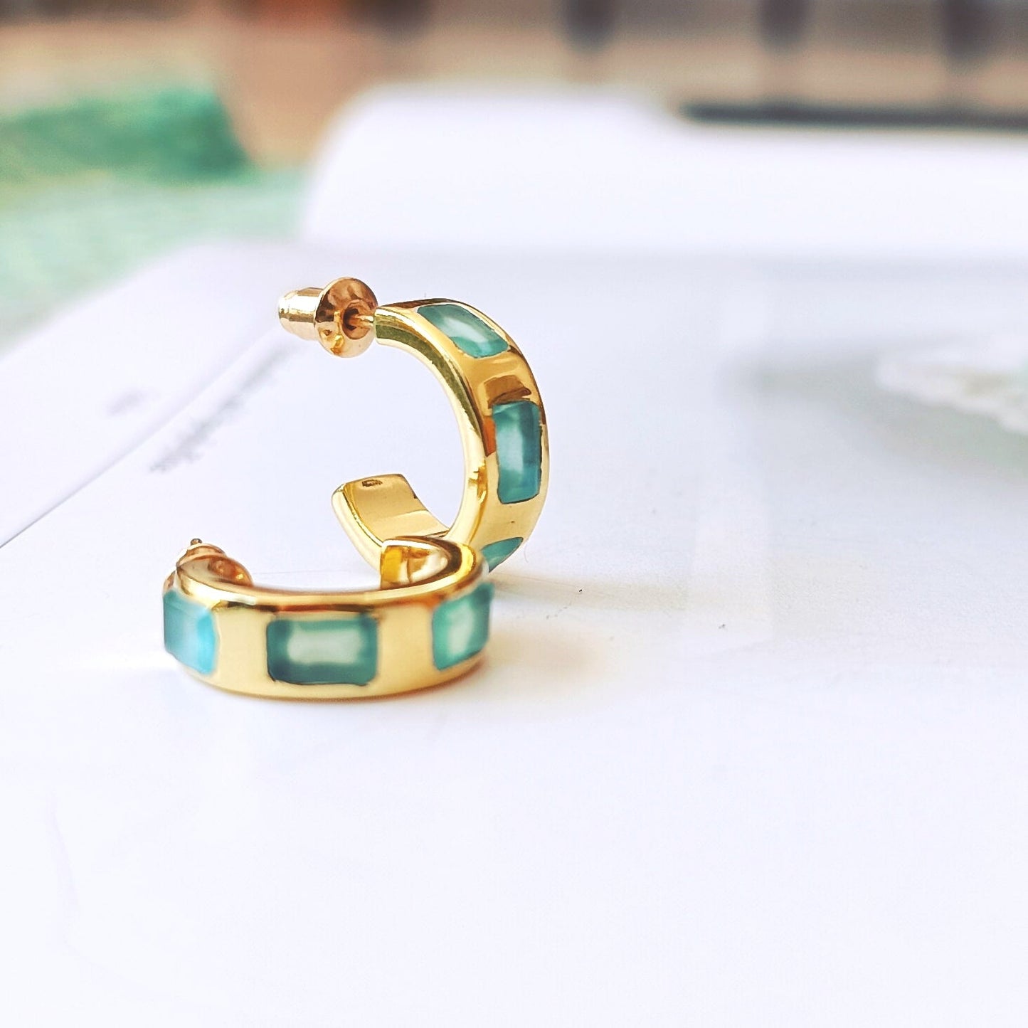 Cora Chunky Huggie Hoops Pariba Onyx