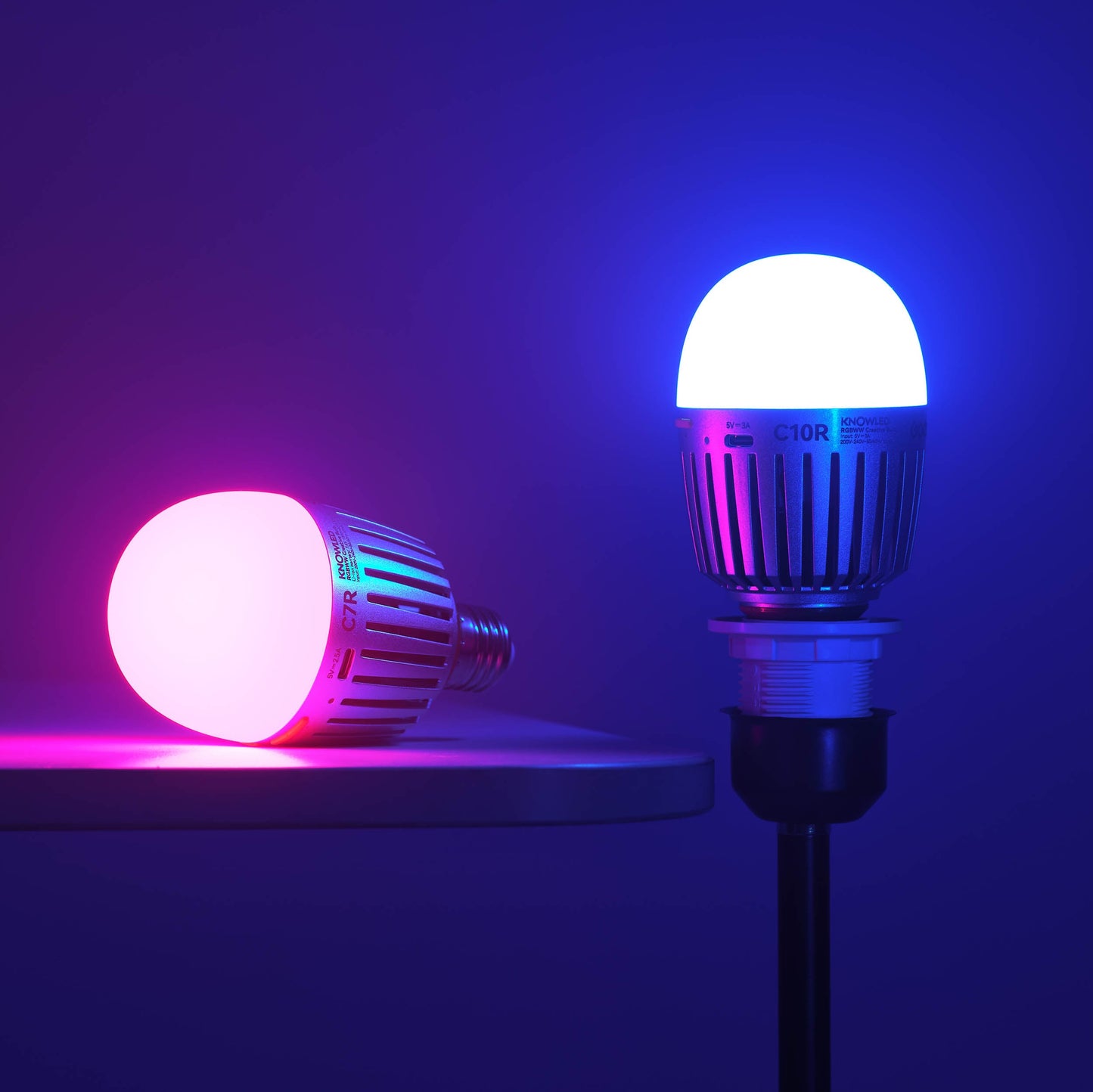 KNOWLED C7R E27 RGBWW Creative Bulb for Practical Set Lighting