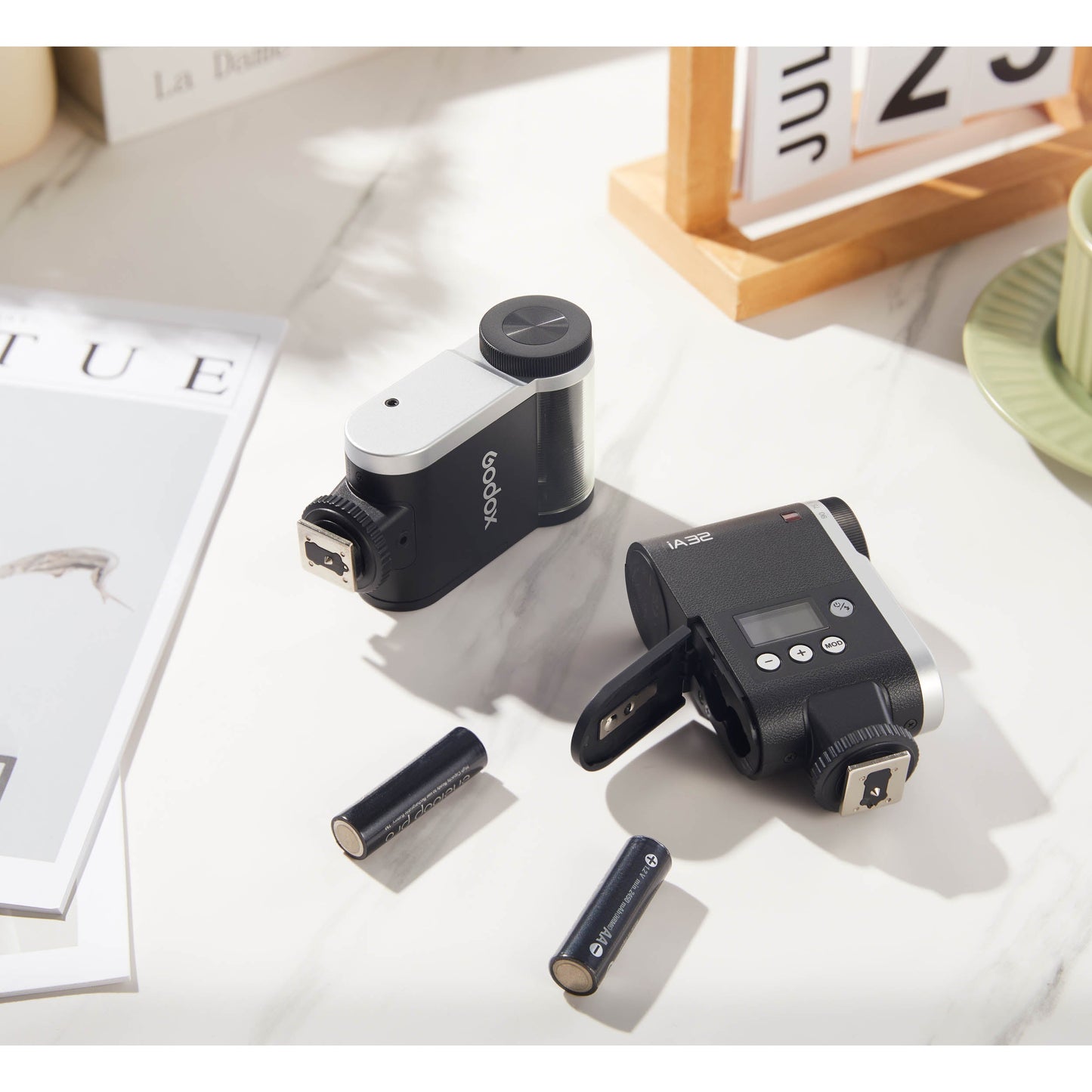 iFlash iA32 Compact Angle-Adjustable Camera Flash