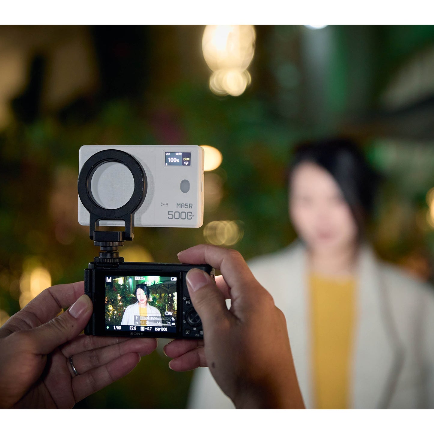 MA5R Magnetic Full-Colour RGB Light Manel With Wireless Charging (White)