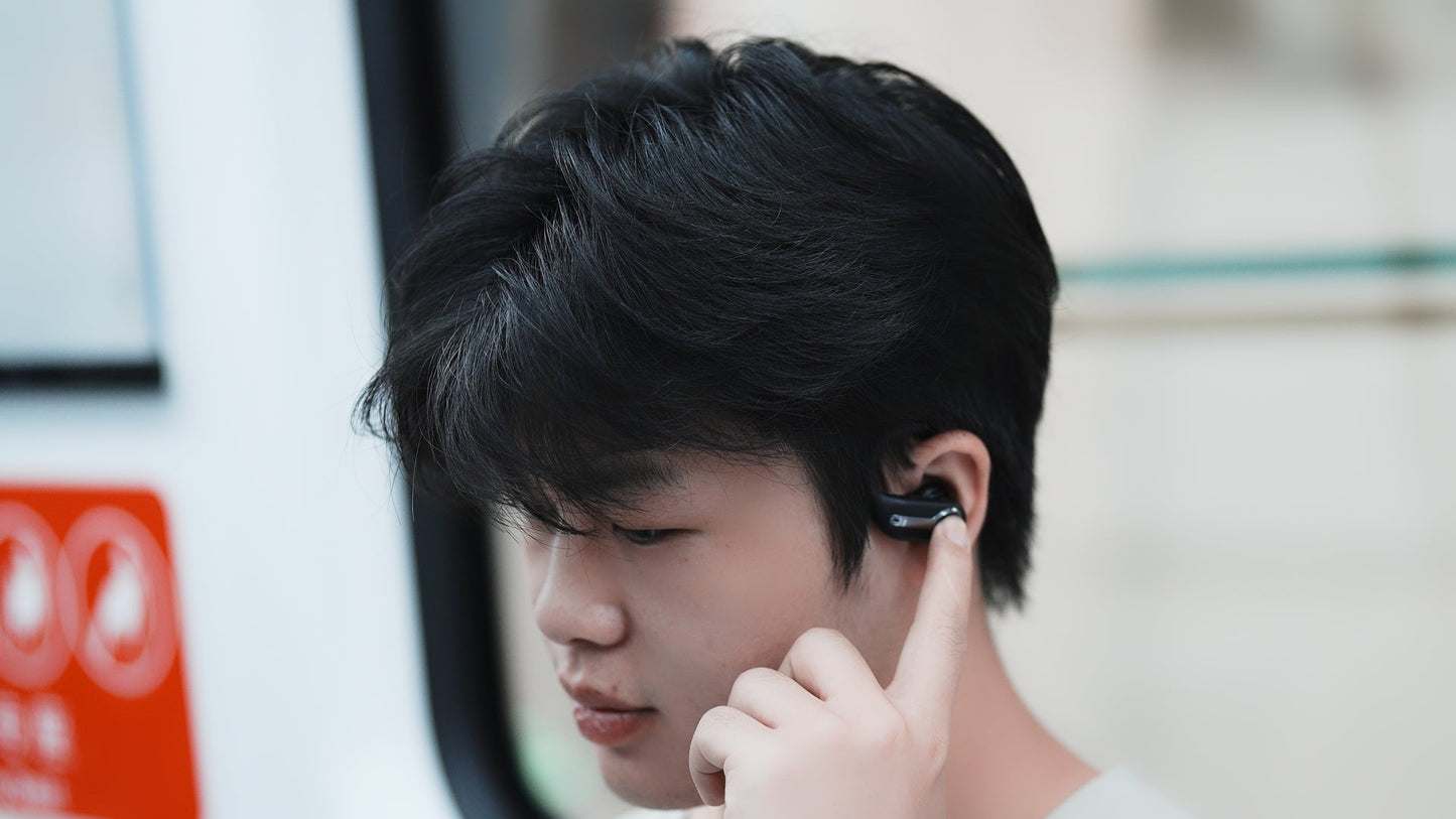 Gibutech AuraliX Sports Waterproof Wireless Earbuds with 1800mAh power bank case