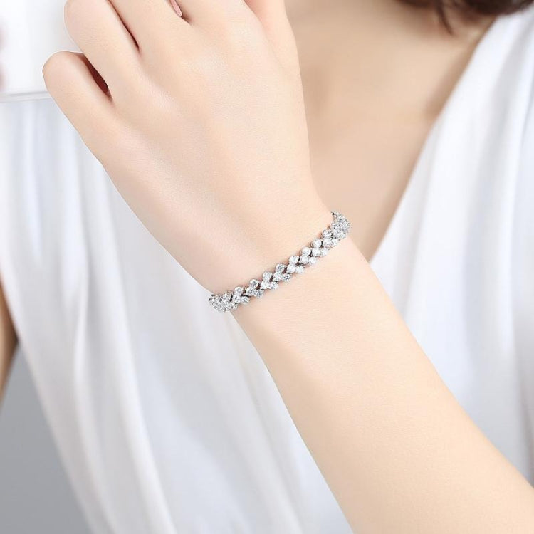 Glamorous Female Crystal Bracelet with Artificial Diamond Inlaid for Wedding, Engagement, Mother`s Day And Birthday Gift, Diameter: 5.25 cm, Perimeter:16.5 cm, Silver