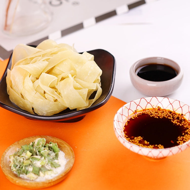 A KUAN Red Oil Noodles Instant Noodles For Breakfast And Late Night Snacks New And Old Package Random Delivery, Spicy