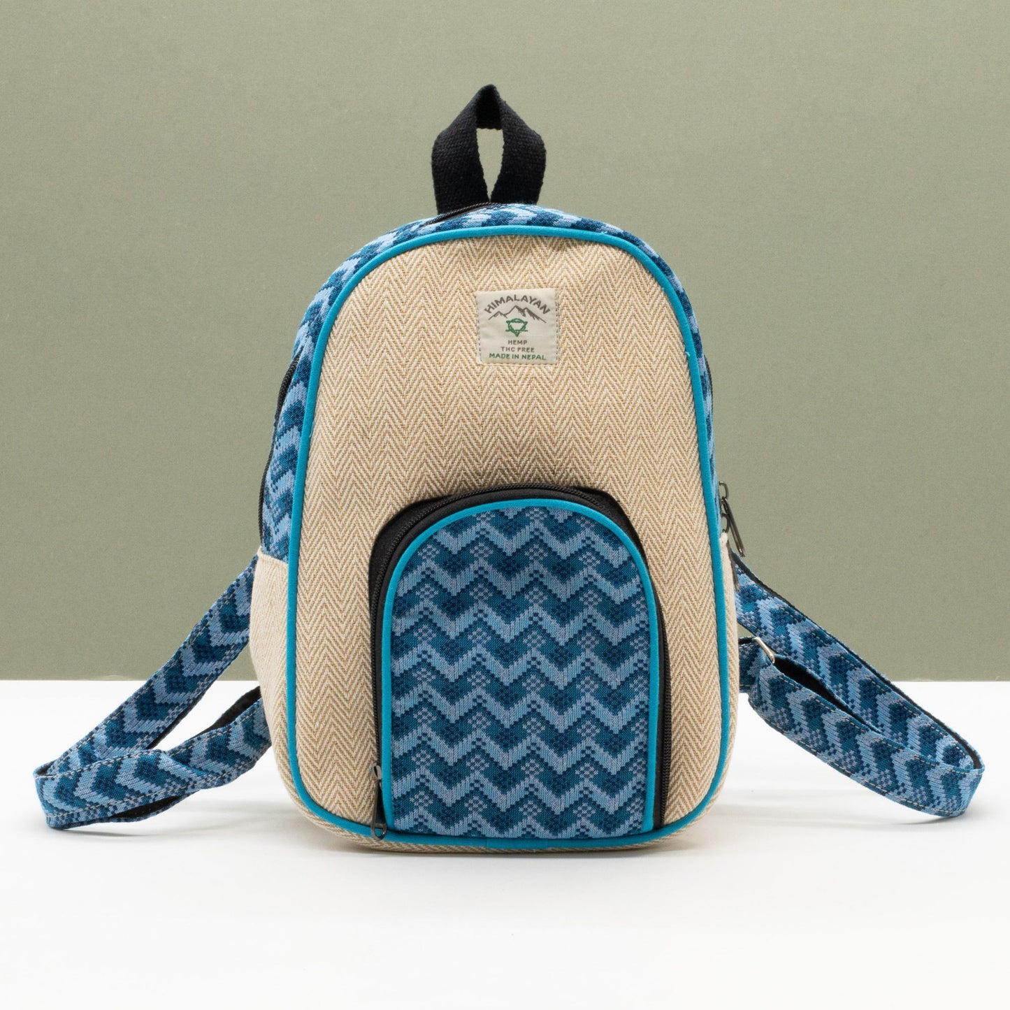 Medium Kathmandu Backpack – Dhaka Design (30x21x9cm)