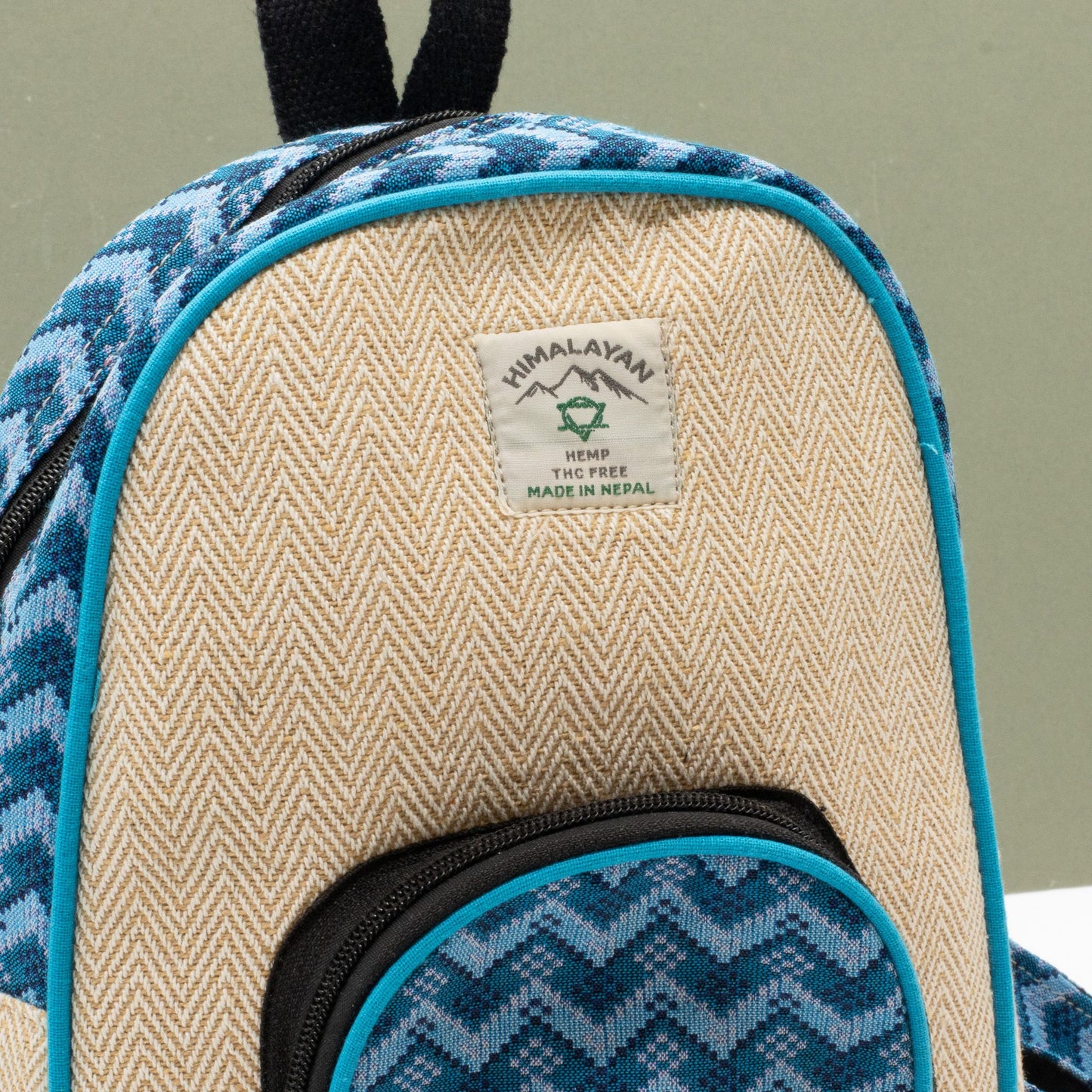 Medium Kathmandu Backpack – Dhaka Design (30x21x9cm)
