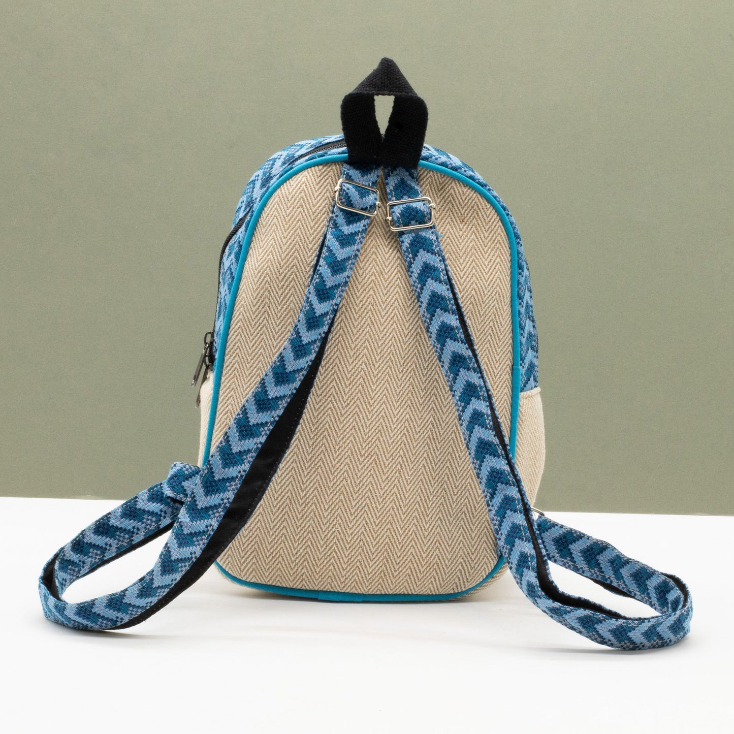 Medium Kathmandu Backpack – Dhaka Design (30x21x9cm)