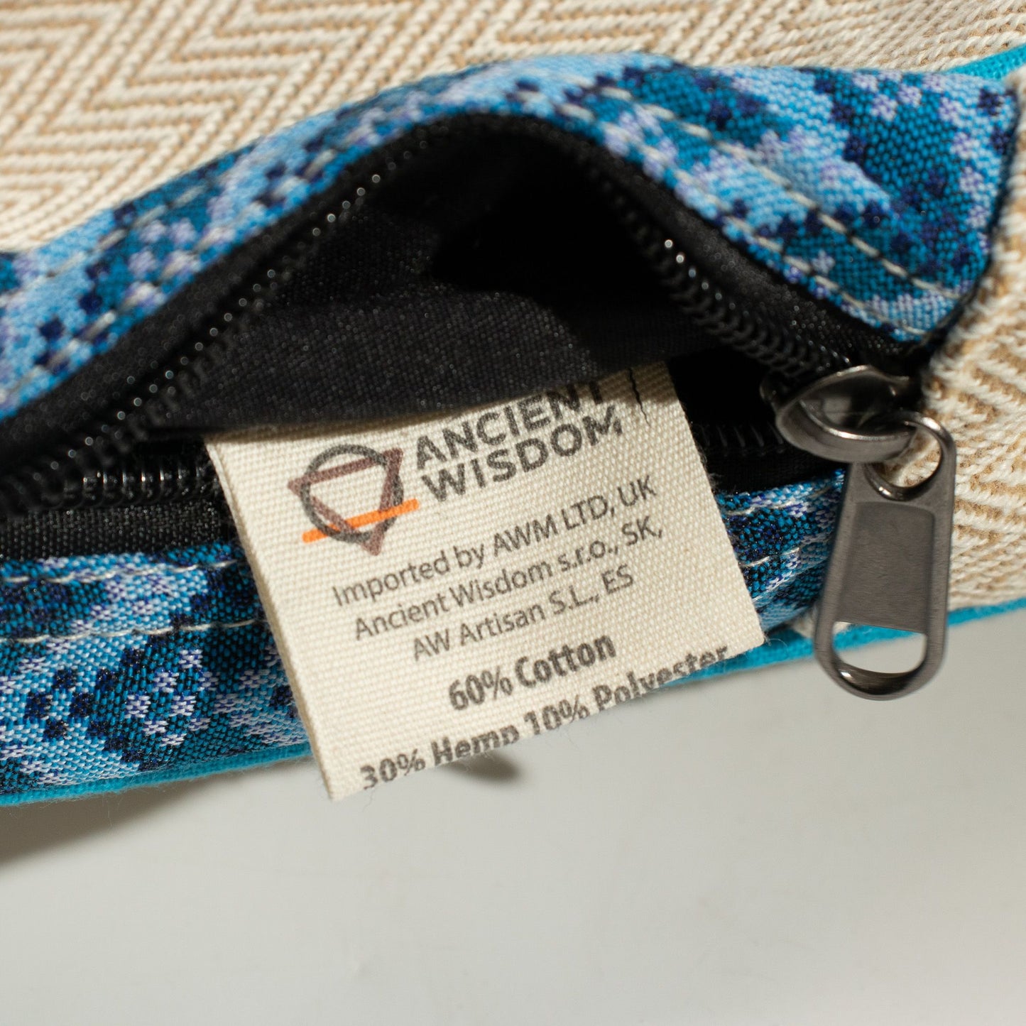 Medium Kathmandu Backpack – Dhaka Design (30x21x9cm)
